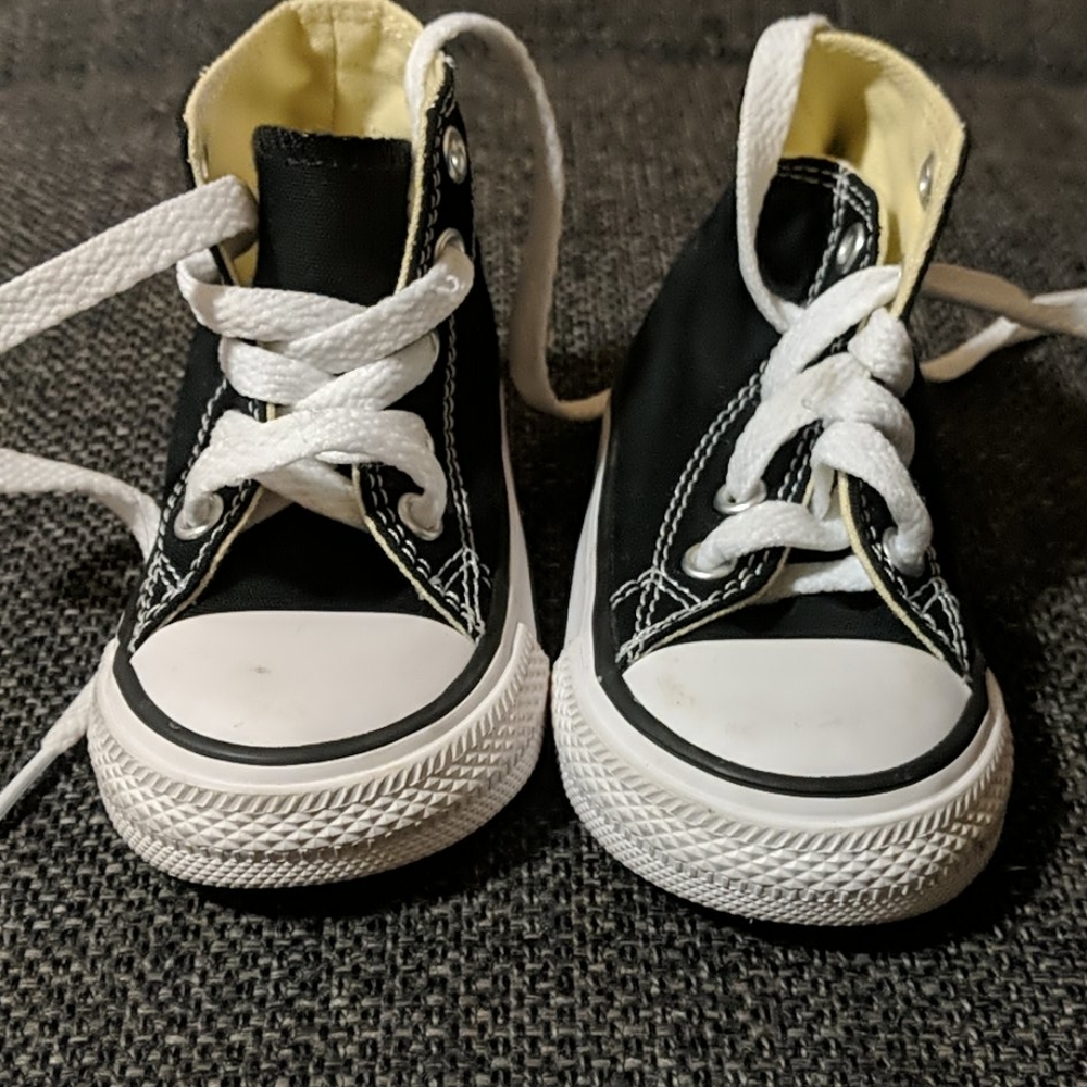 Like New Toddler Converse Black High Top Shoes